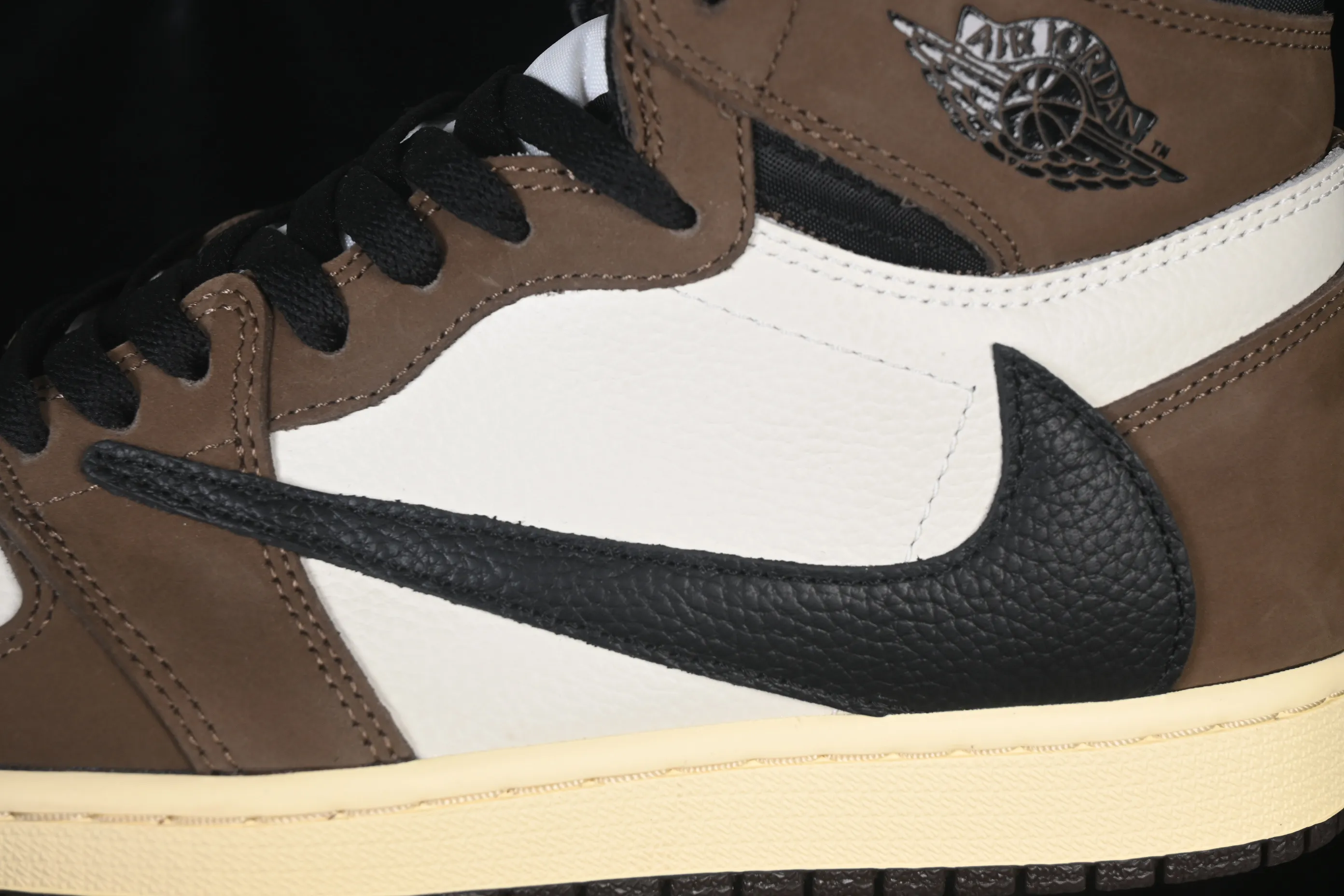 All Categories Air Jordan Jordan Series Basketball Shoes Air Jordan 1 High Travis Scott x Air Jordan 1 High OG AJ1 Reverse Hook Limited Edition CD4487-100